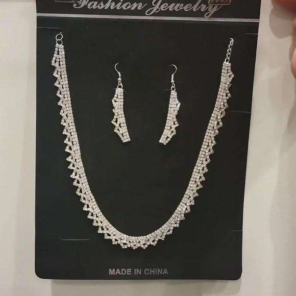 JEWELRY SET. - Picture 1 of 5